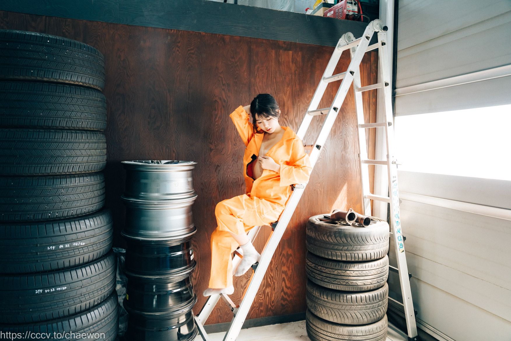 Loozy-Zia-지아---Garage-Girl-02-22