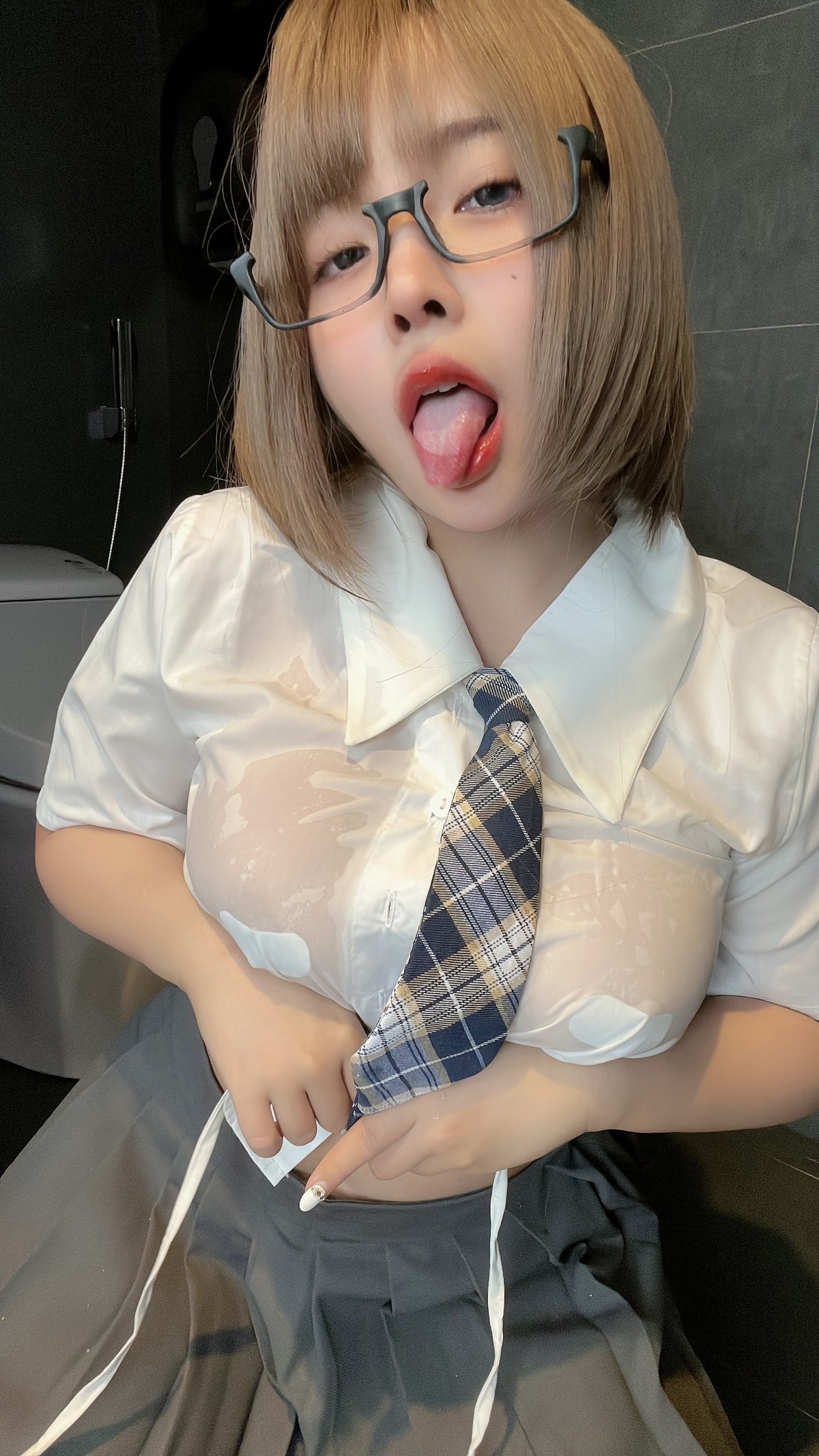Cosplay-SayoMomo小桃-Public-WC-After-School-02-19