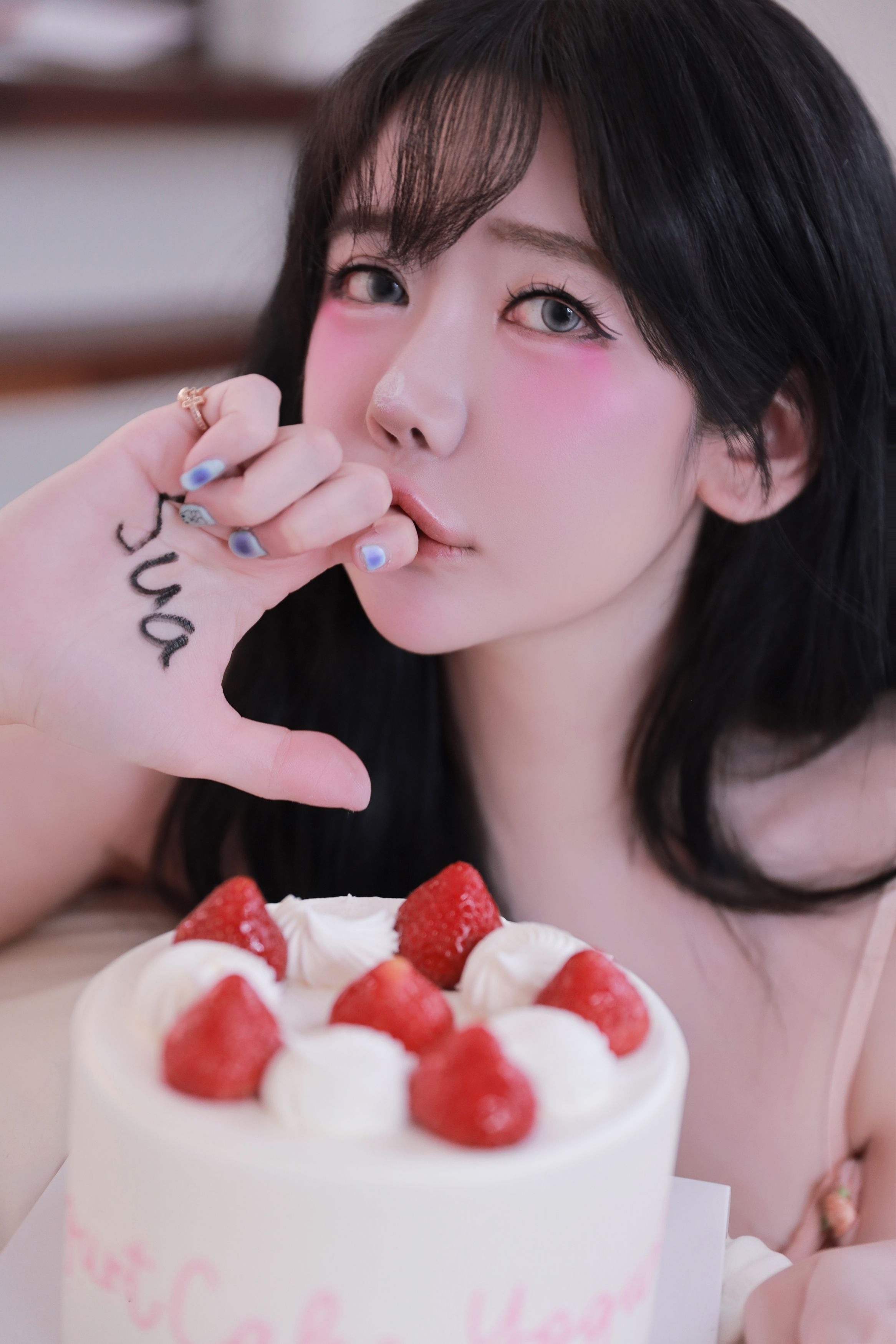 Jisu-a-안지수--Birthday-100P-08-19