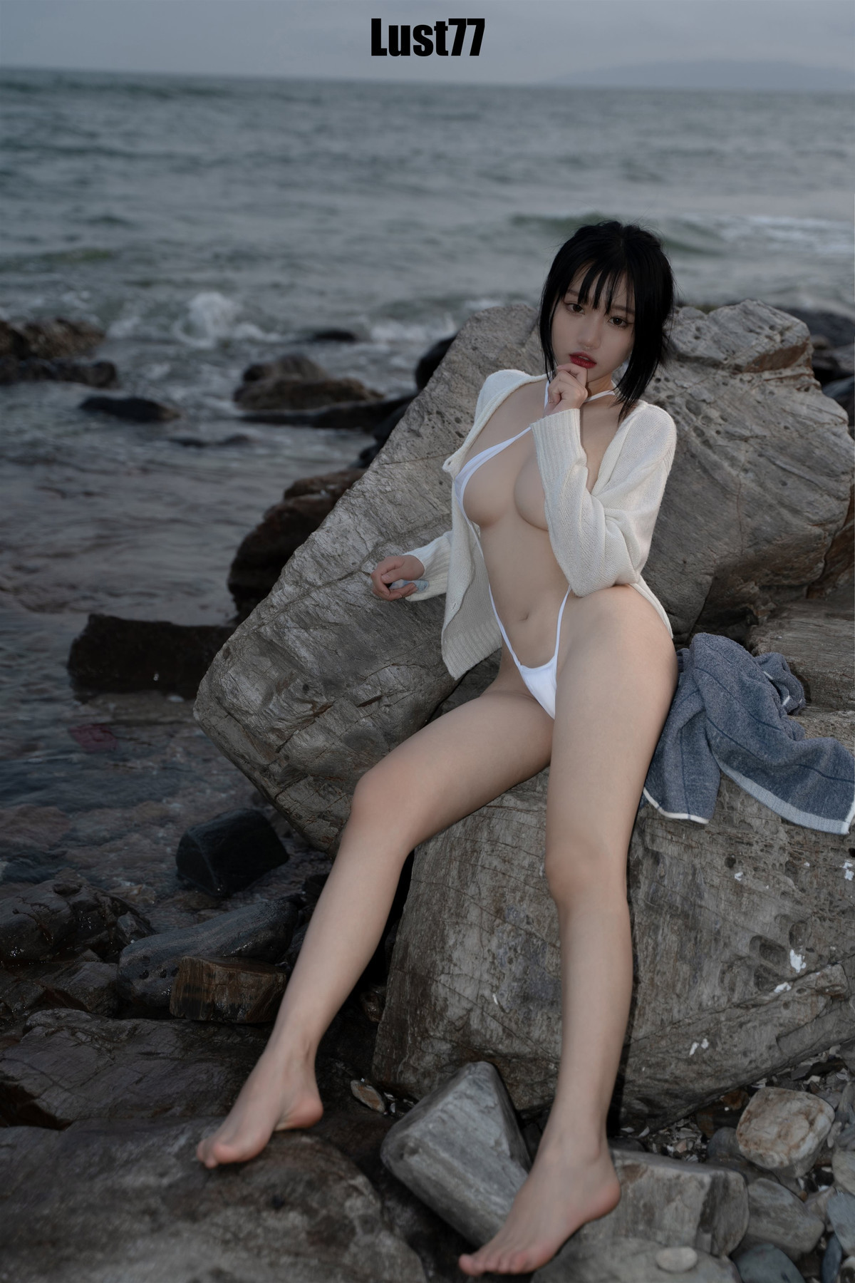 Cosplay-柒柒要乖哦-礁石海岸-Rocky-Coast-08-27