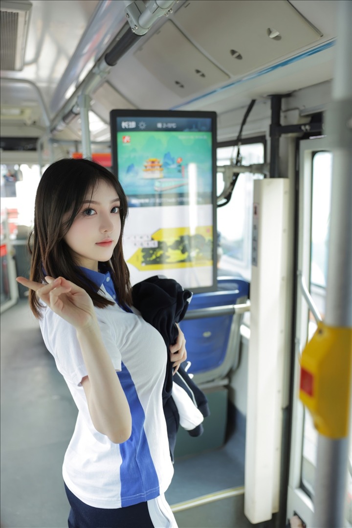 豆瓣酱---公交车-85P-85P-153-GB-20240811e-08-14