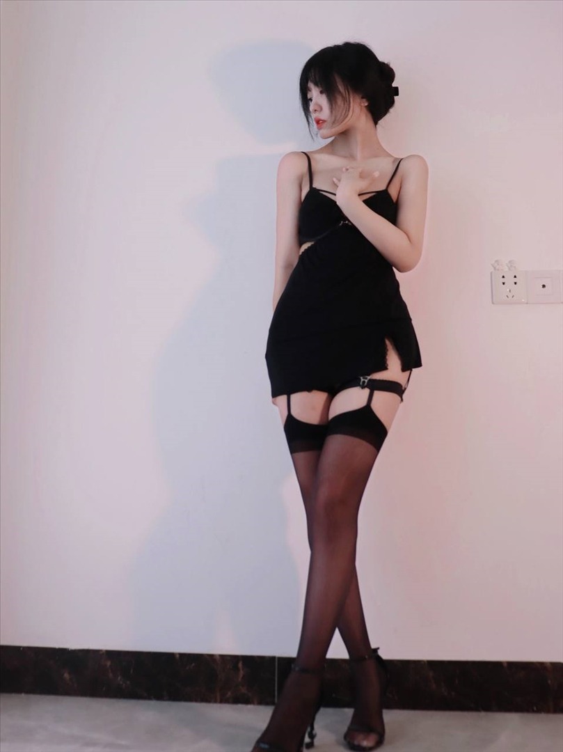 真真u---推特合集-1-432P47V-24752-MB-20240815l-08-17