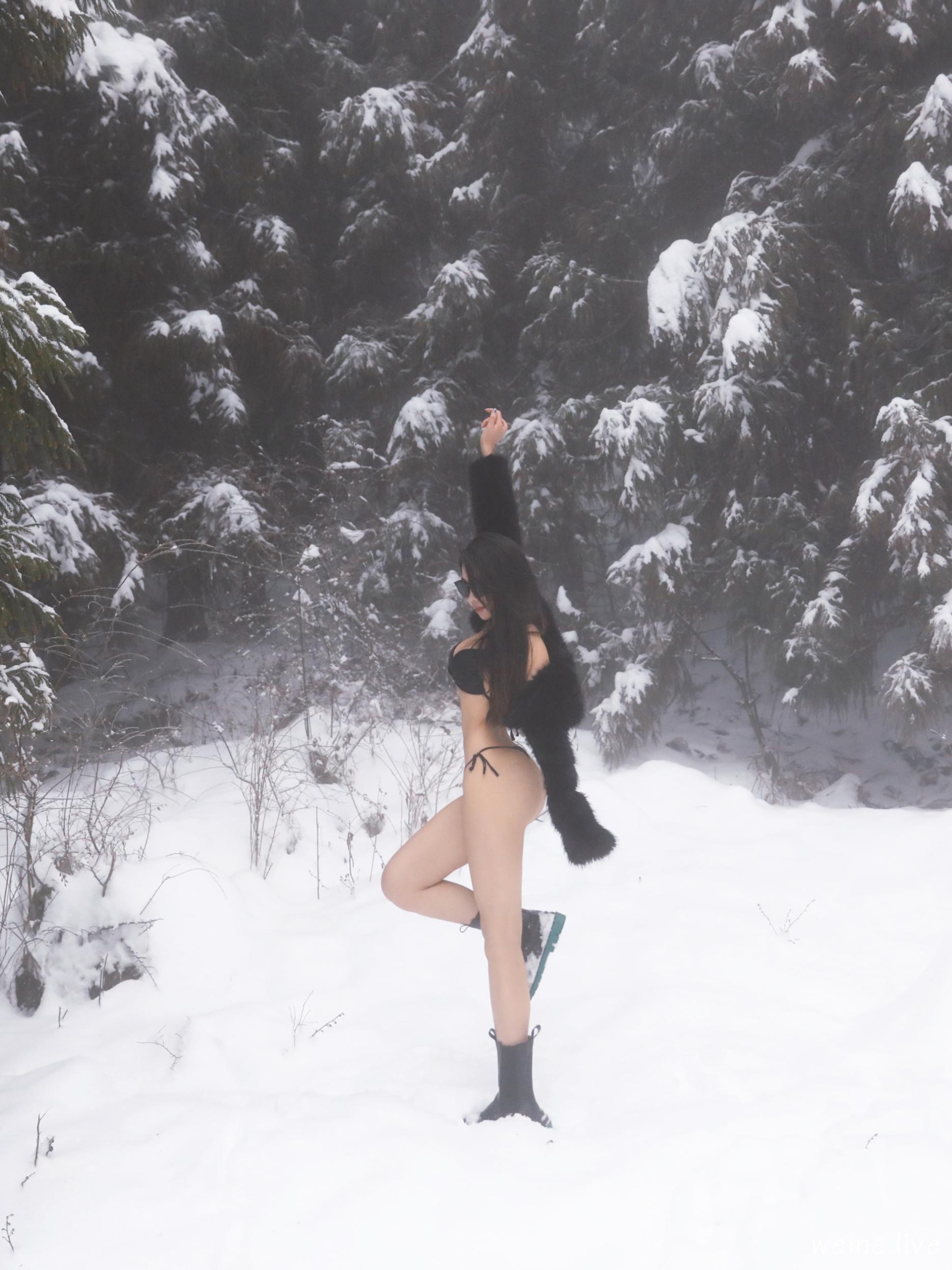 012纪念小小v5--微密圈系列-冬天的比基尼19P-288M-08-29